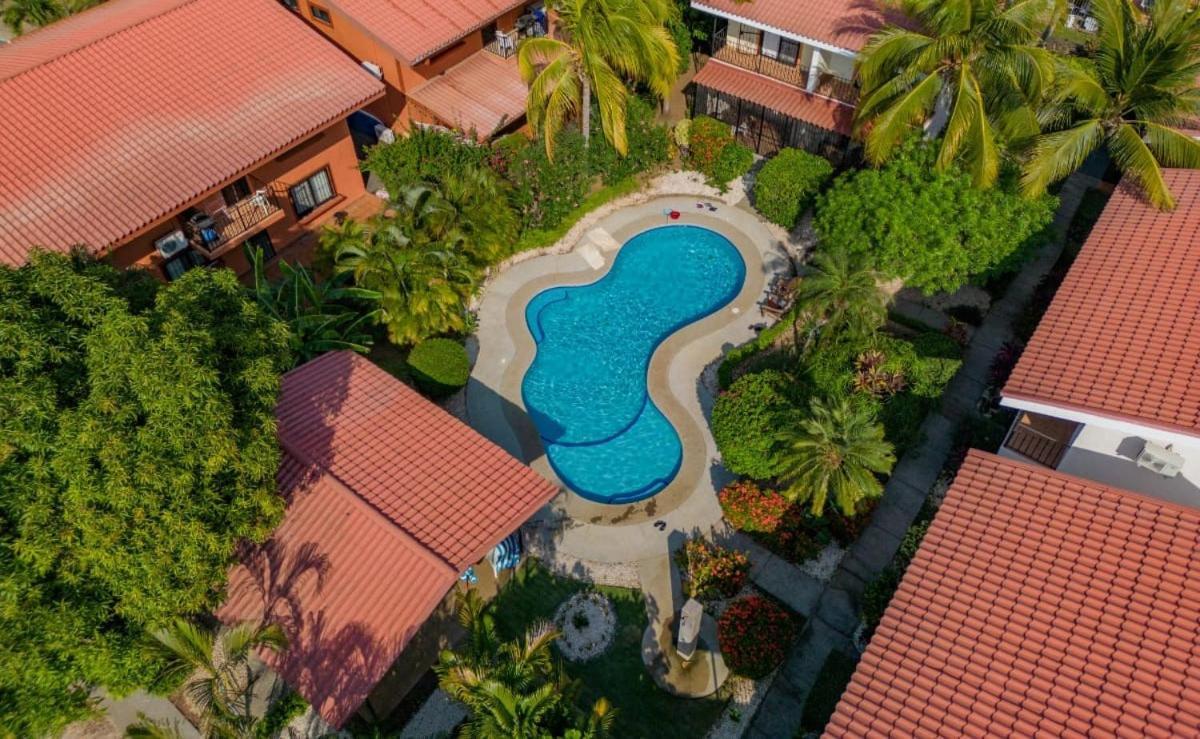 Valle Dorado 9 *